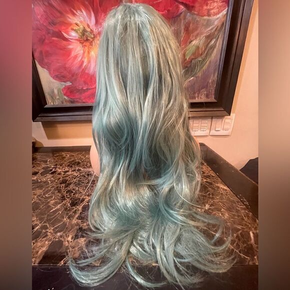 🎃 - Gorgeous lace cap teal green long fringe hair wig!